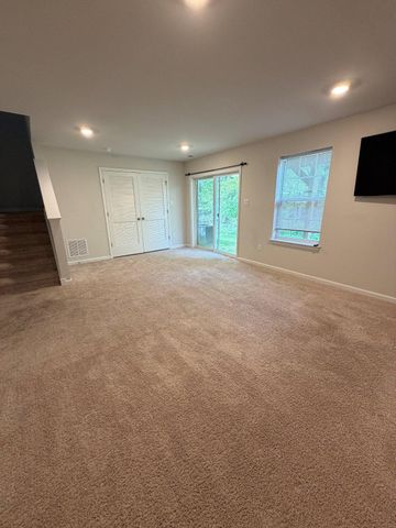 28 FOUNDRY BLVD, Mount Holly, NJ 08060