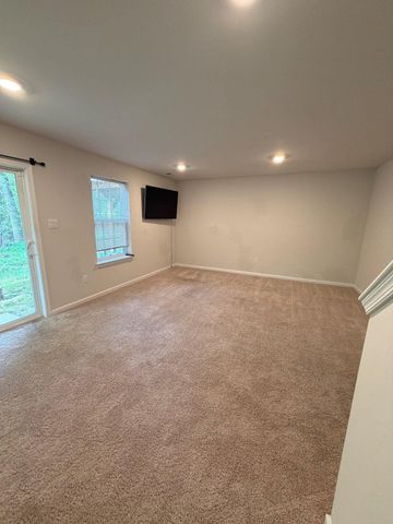 28 FOUNDRY BLVD, Mount Holly, NJ 08060