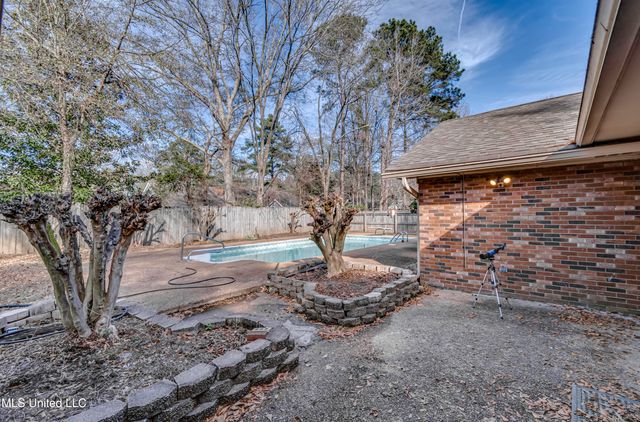 1422 Mossline Drive, Jackson, MS 39211