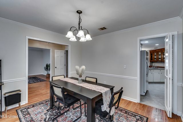 1422 Mossline Drive, Jackson, MS 39211