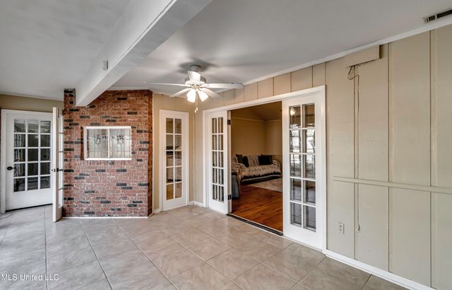 1422 Mossline Drive, Jackson, MS 39211