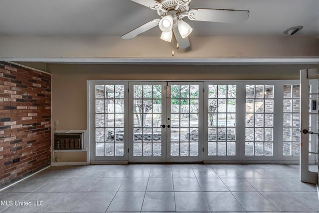 1422 Mossline Drive, Jackson, MS 39211