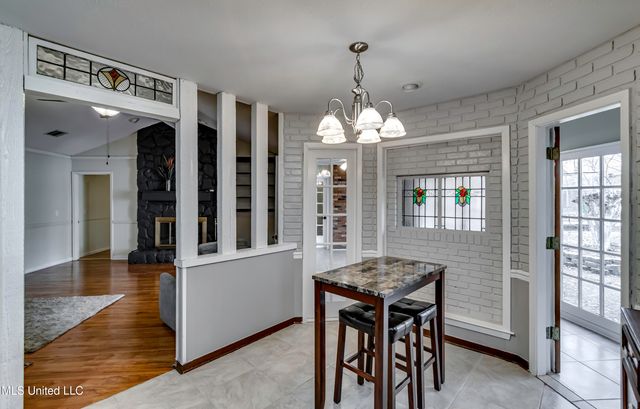 1422 Mossline Drive, Jackson, MS 39211