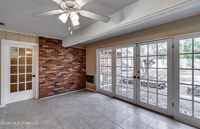 1422 Mossline Drive, Jackson, MS 39211