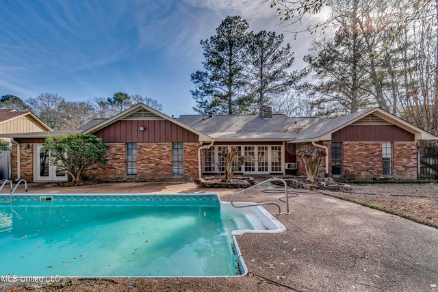 1422 Mossline Drive, Jackson, MS 39211