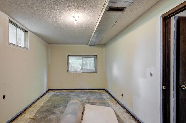 19107 Fir Road, Joplin, MO 64801