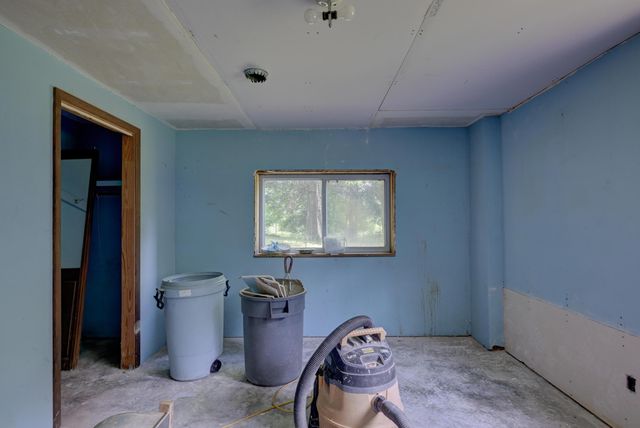 19107 Fir Road, Joplin, MO 64801