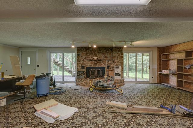 19107 Fir Road, Joplin, MO 64801