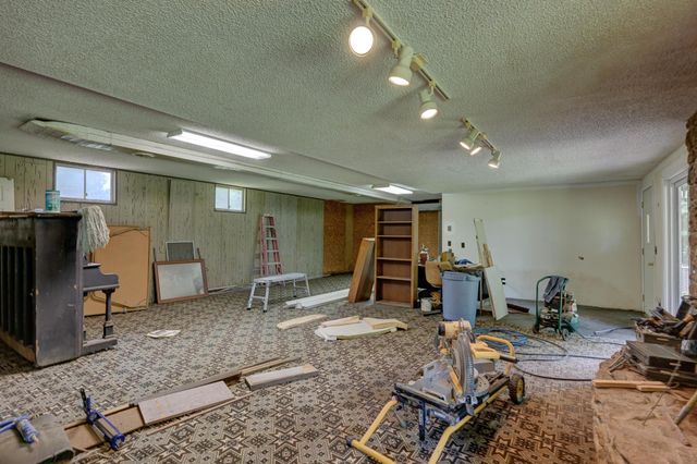 19107 Fir Road, Joplin, MO 64801