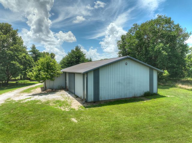 19107 Fir Road, Joplin, MO 64801