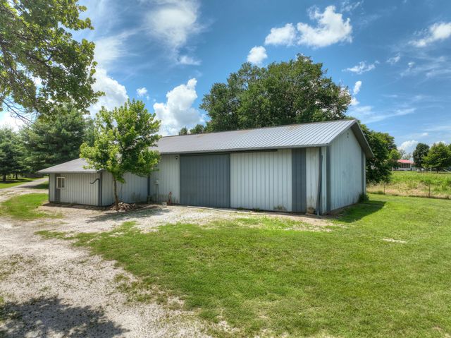 19107 Fir Road, Joplin, MO 64801