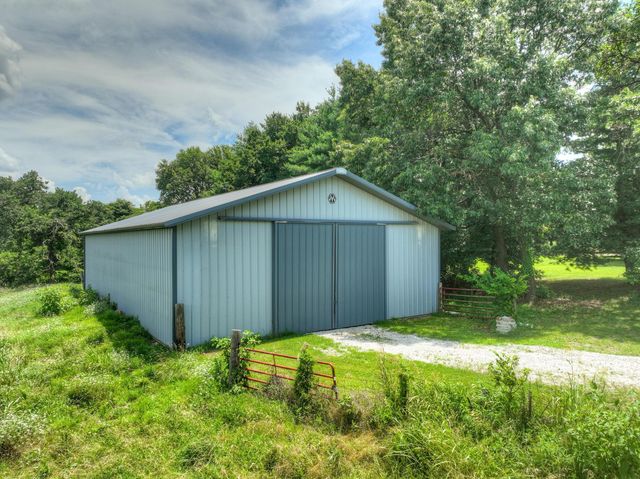 19107 Fir Road, Joplin, MO 64801