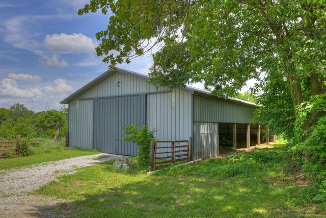 19107 Fir Road, Joplin, MO 64801