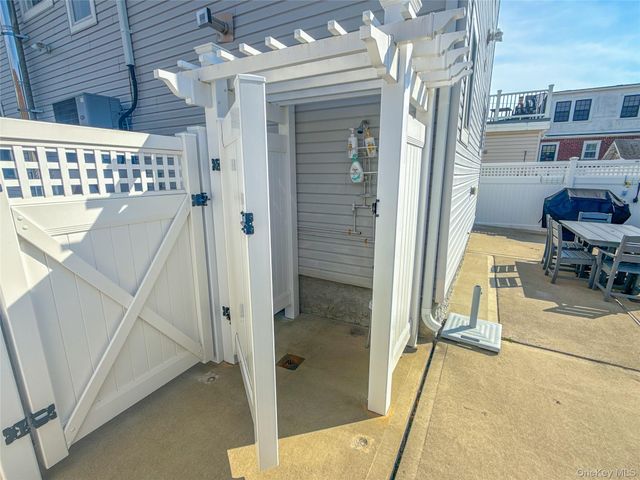 97 Cedarhurst Avenue, Point Lookout, NY 11569