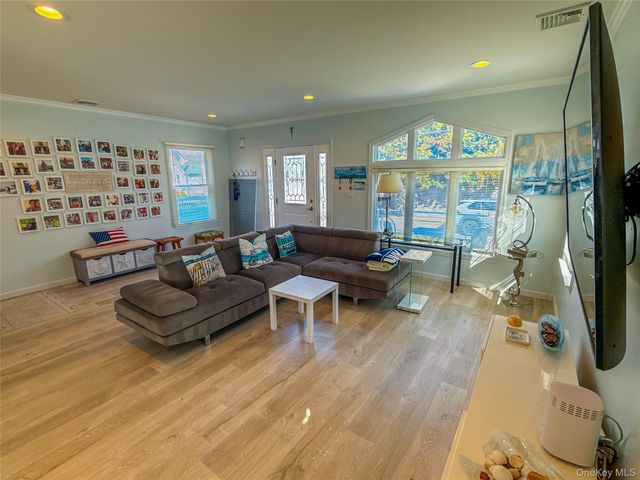 97 Cedarhurst Avenue, Point Lookout, NY 11569