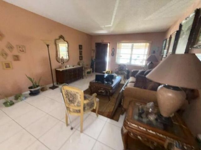 59 FLAGAMI Boulevard, Miami, FL 33144