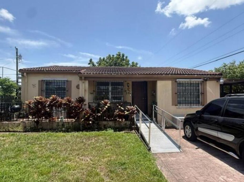 59 FLAGAMI Boulevard, Miami, FL 33144