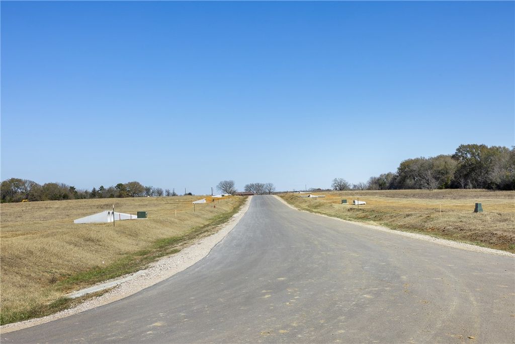 108 Pueblo Drive, Caldwell, TX 77836 — photo 5