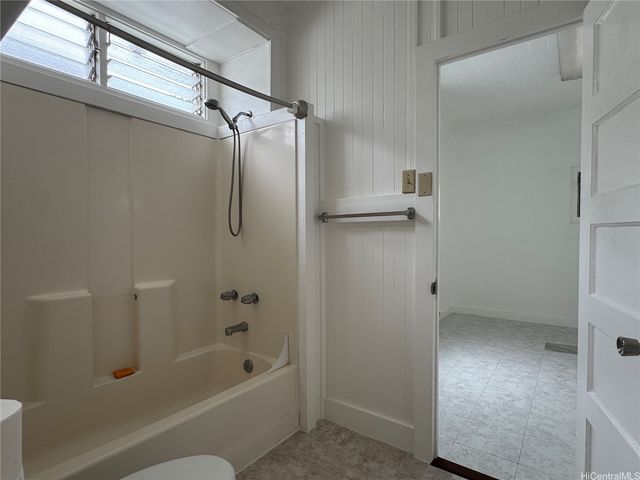943 9th Avenue C, Honolulu, HI 96816
