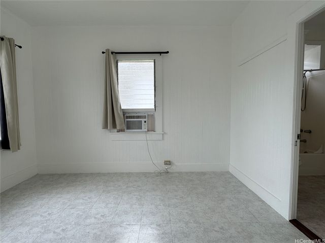 943 9th Avenue C, Honolulu, HI 96816