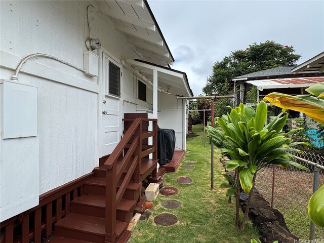 943 9th Avenue C, Honolulu, HI 96816