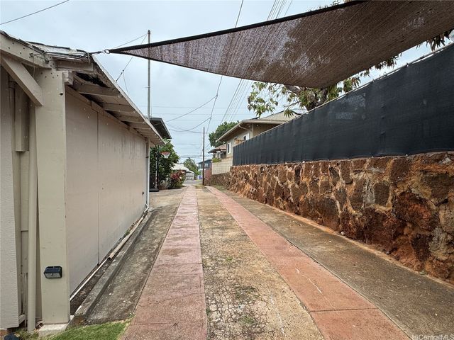 943 9th Avenue C, Honolulu, HI 96816