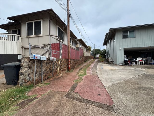 943 9th Avenue C, Honolulu, HI 96816
