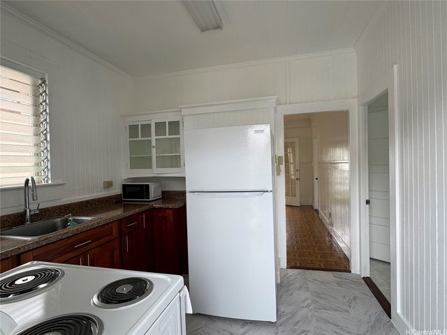 943 9th Avenue C, Honolulu, HI 96816