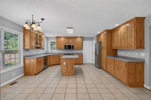 2108 Benomi DR, Williamsburg, VA 23185