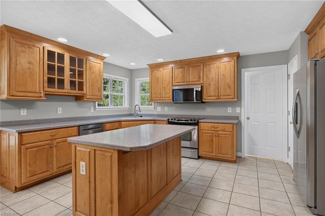 2108 Benomi DR, Williamsburg, VA 23185
