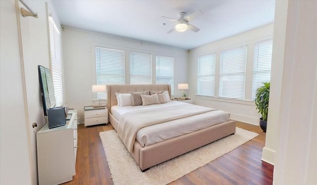 826 Cedar Hill Avenue, Dallas, TX 75208