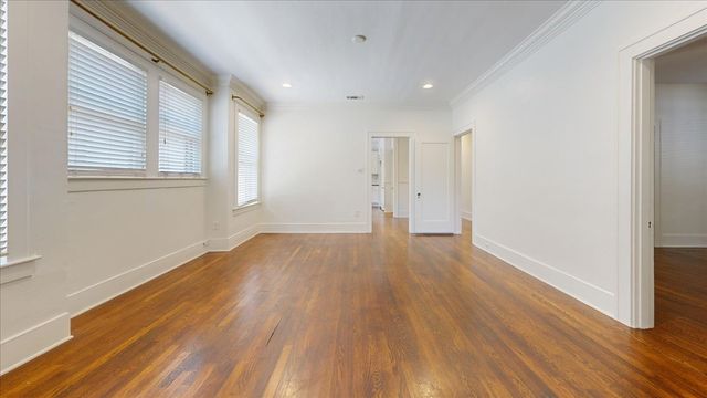 826 Cedar Hill Avenue, Dallas, TX 75208