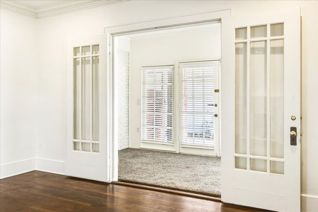 826 Cedar Hill Avenue, Dallas, TX 75208