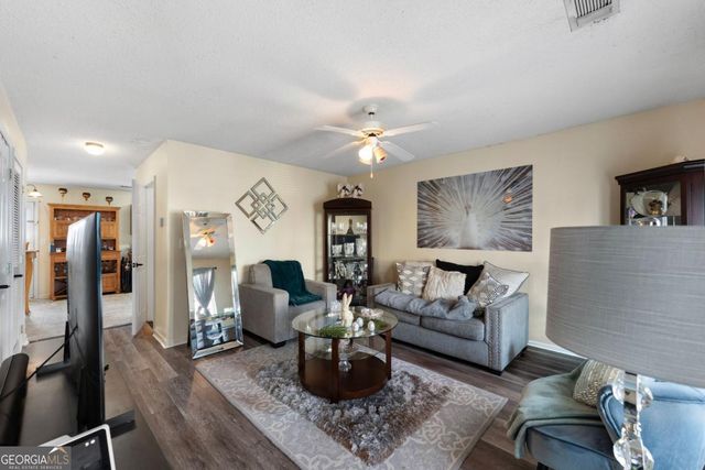40 Princeton Glen Court, Adairsville, GA 30103