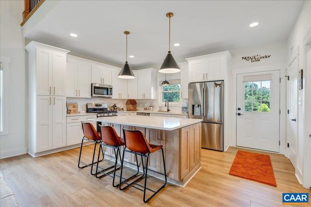 510 CAMELLIA LN, Moneta, VA 24121