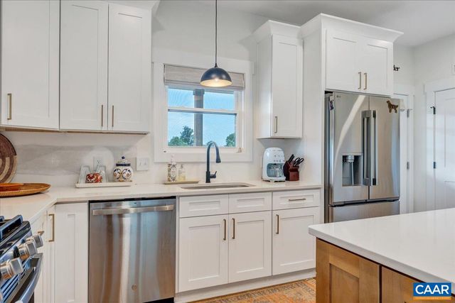 510 CAMELLIA LN, Moneta, VA 24121