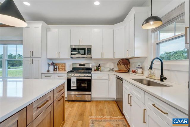 510 CAMELLIA LN, Moneta, VA 24121