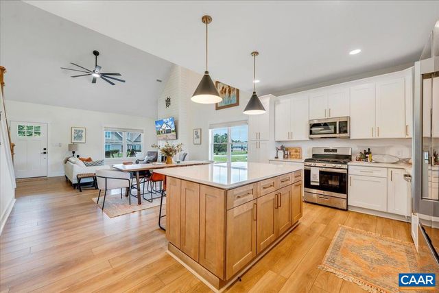 510 CAMELLIA LN, Moneta, VA 24121