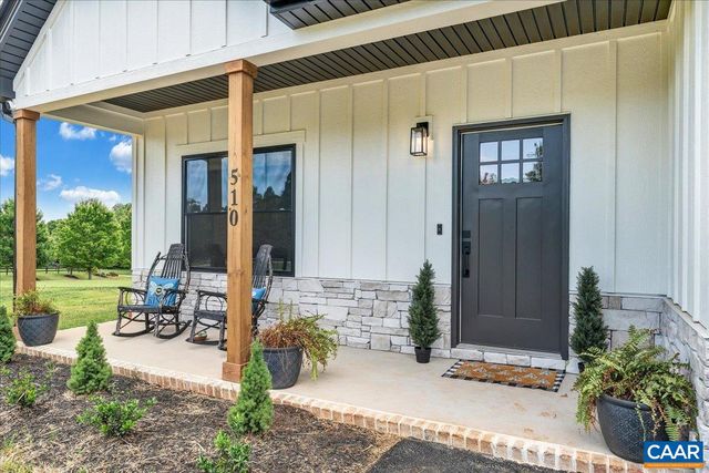 510 CAMELLIA LN, Moneta, VA 24121