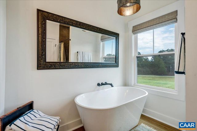 510 CAMELLIA LN, Moneta, VA 24121