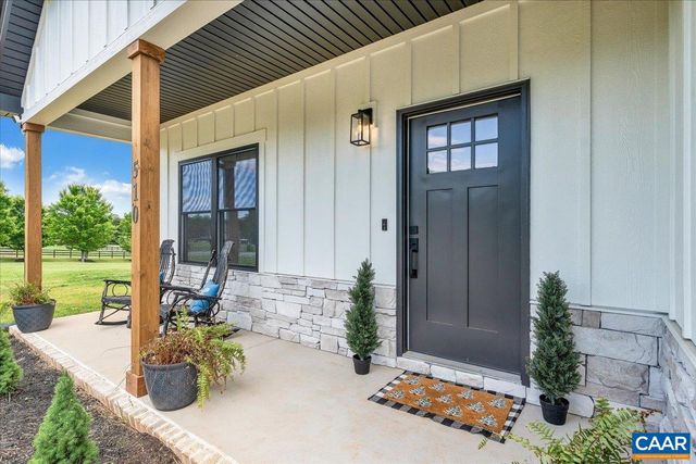510 CAMELLIA LN, Moneta, VA 24121