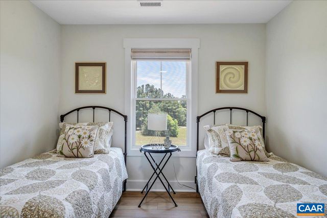 510 CAMELLIA LN, Moneta, VA 24121