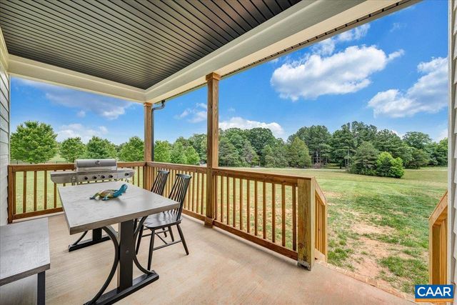 510 CAMELLIA LN, Moneta, VA 24121