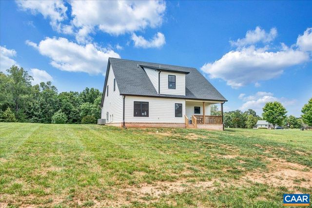 510 CAMELLIA LN, Moneta, VA 24121