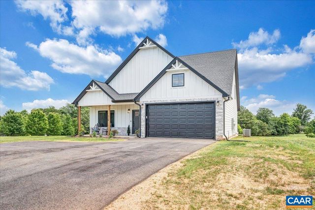 510 CAMELLIA LN, Moneta, VA 24121