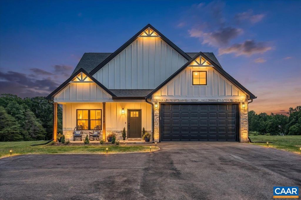 510 CAMELLIA LN, Moneta, VA 24121