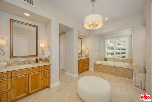 25420 Prado De Azul, Calabasas, CA 91302