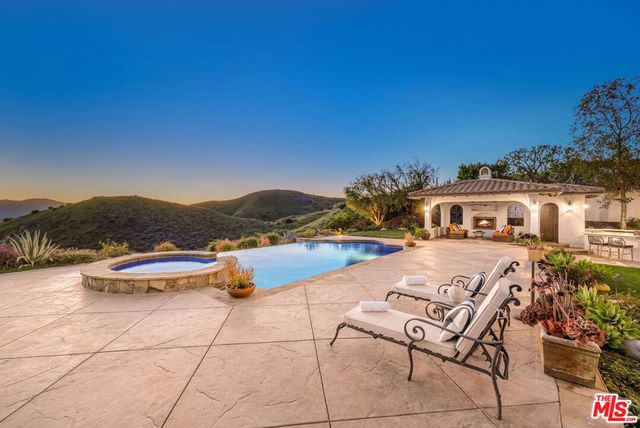 25420 Prado De Azul, Calabasas, CA 91302