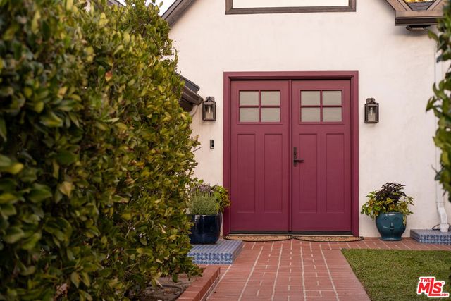 5166 High Crest Avenue, Los Angeles, CA 90041