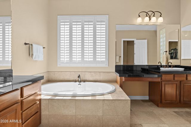 26216 N 56TH Drive N, Phoenix, AZ 85083